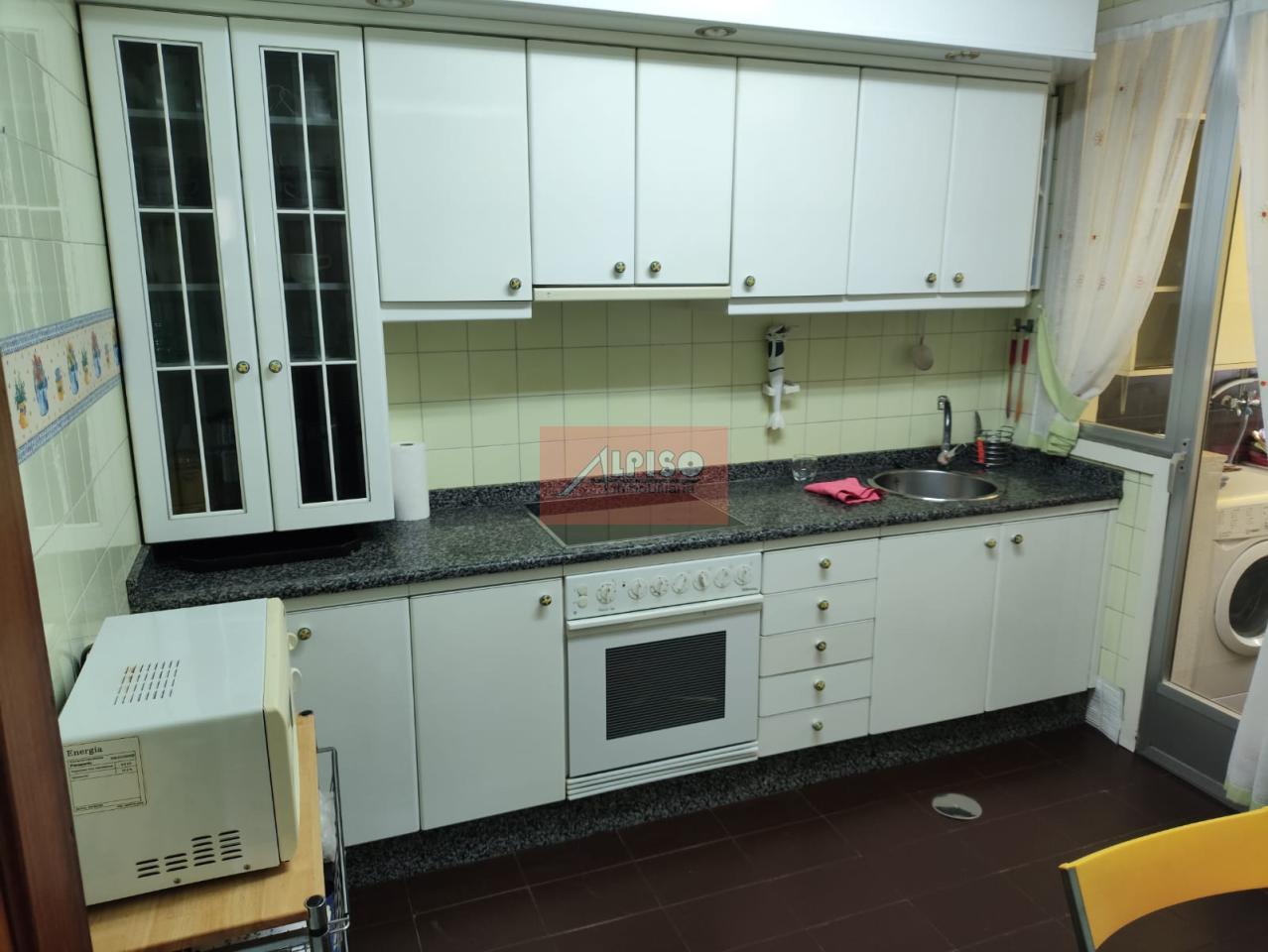178341969718000172139_178341953764 Piso en Ourense
