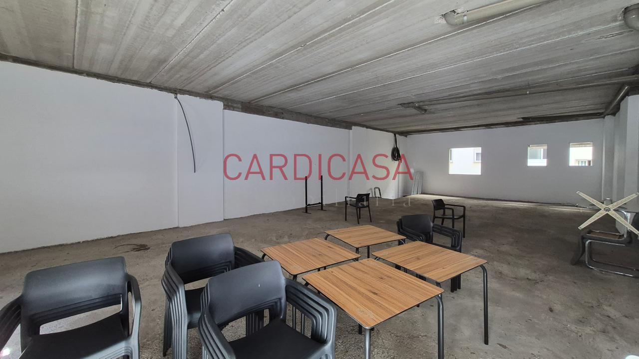 178344547448300021952_178344508757 Local comercial en alquiler