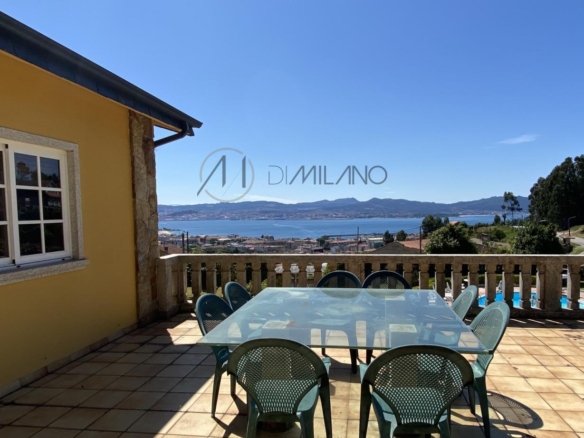 Chalet con piscina e increíbles vistas al mar