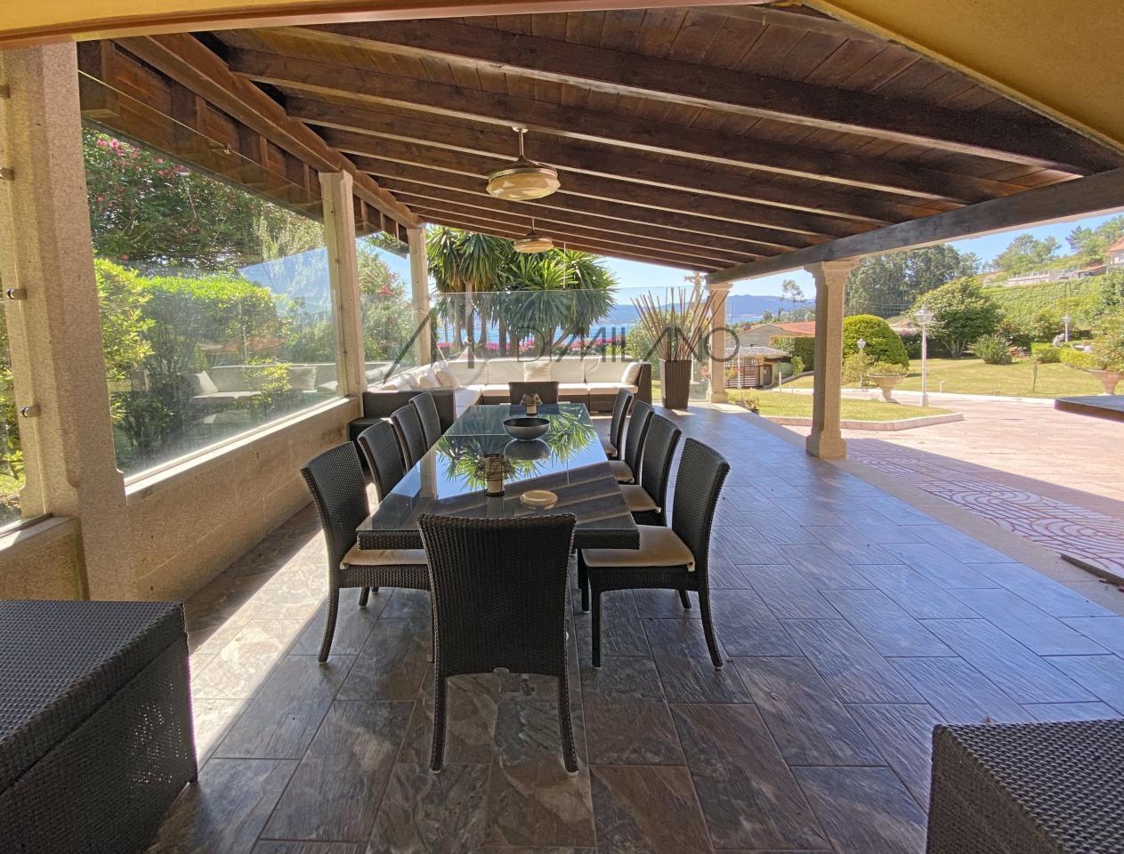 178367785152700045174_178188546376 Chalet con piscina e increíbles vistas al mar