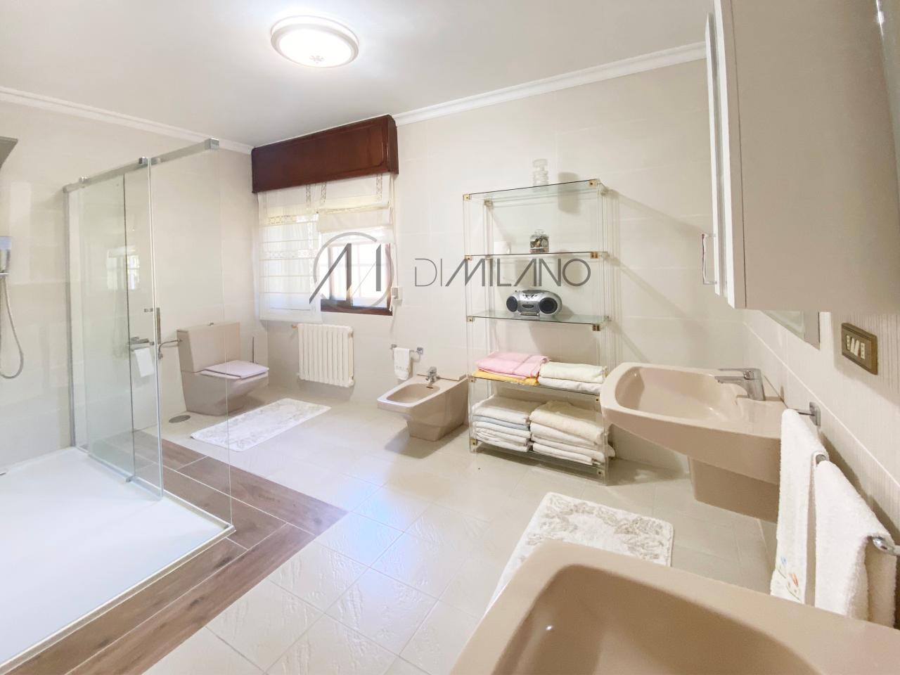 178367787062600045174_178188548670 Chalet con piscina e increíbles vistas al mar