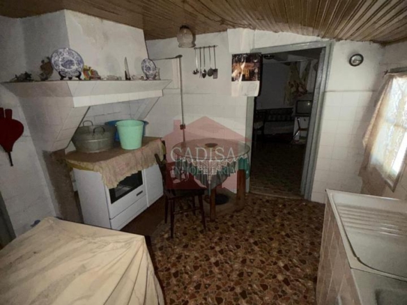 CASA EN VENTA EN MIRANDA DEL CASTAÑAR. REF. C4099