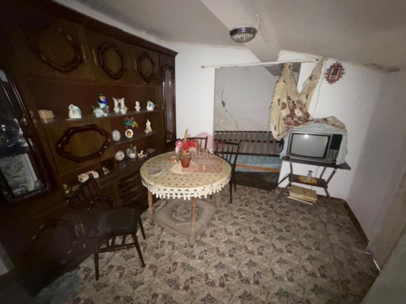 CASA EN VENTA EN MIRANDA DEL CASTAÑAR. REF. C4099
