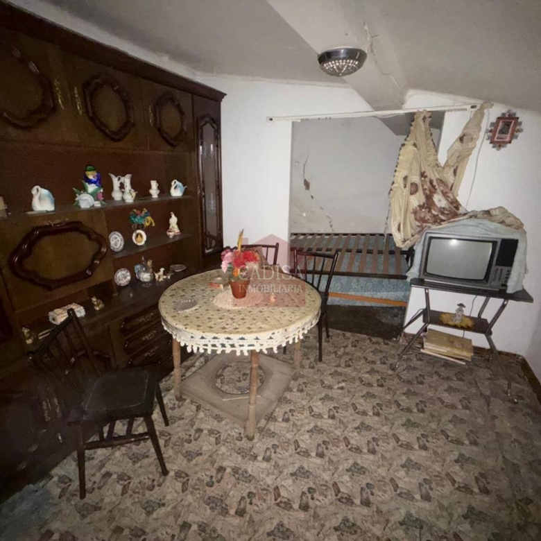 CASA EN VENTA EN MIRANDA DEL CASTAÑAR. REF. C4099