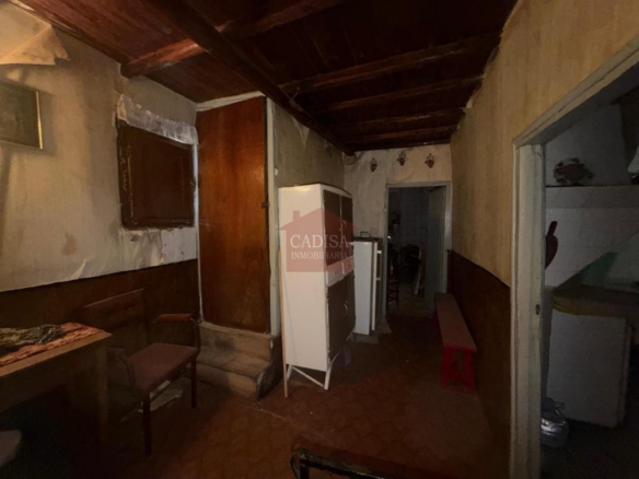 CASA EN VENTA EN MIRANDA DEL CASTAÑAR. REF. C4099