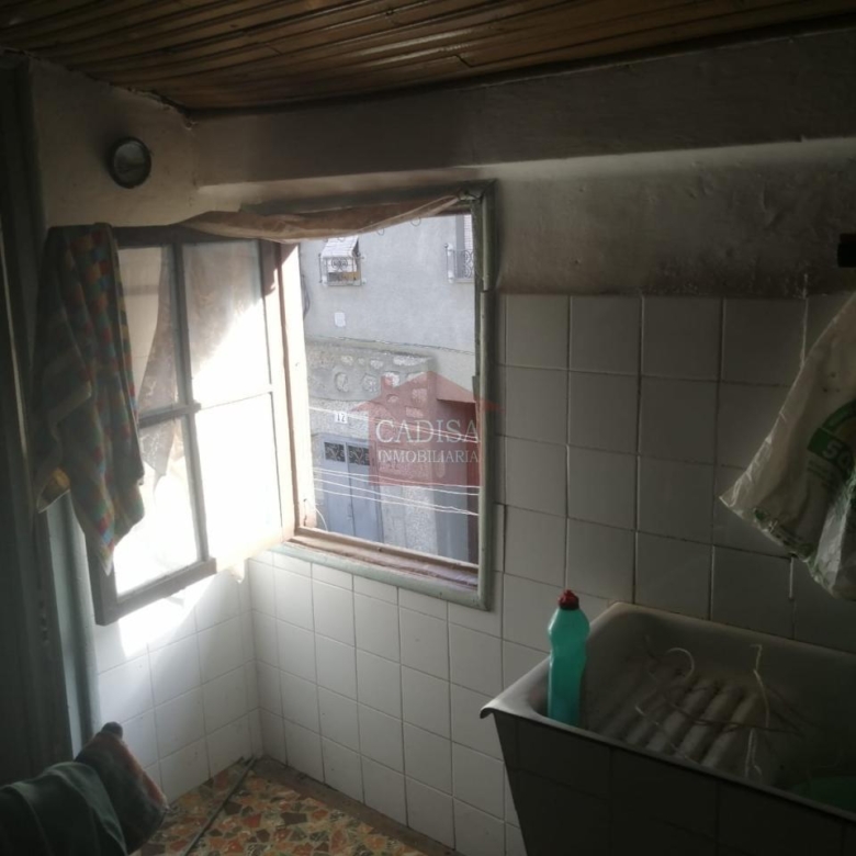 CASA EN VENTA EN MIRANDA DEL CASTAÑAR. REF. C4099
