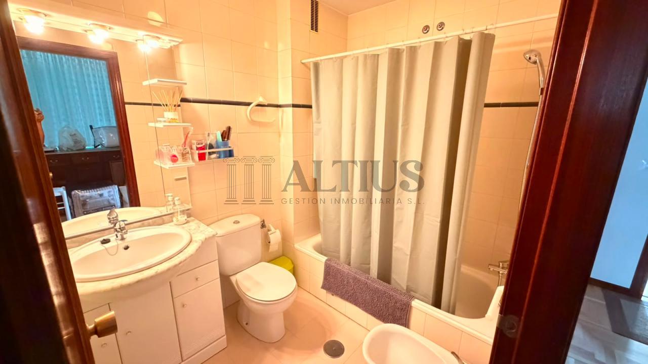Habitación en Alquiler, Área Central. Solo chica estudiante
