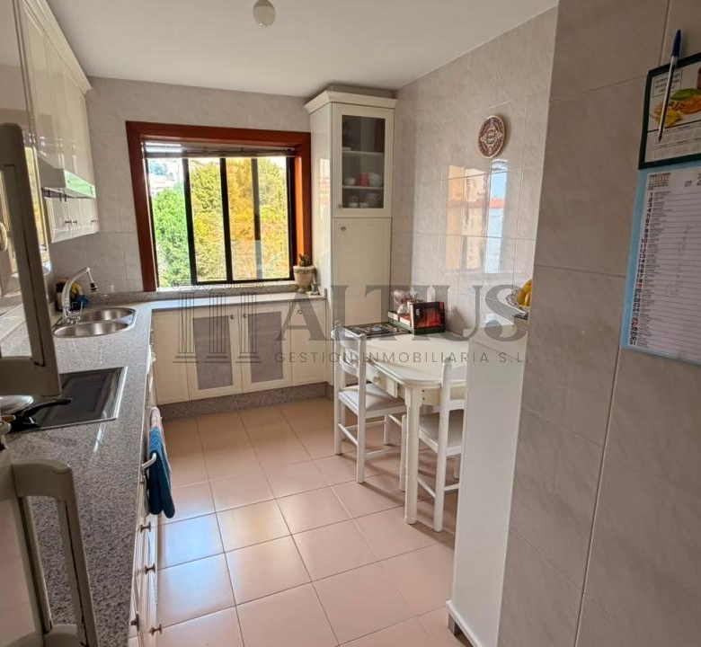 Habitación en Alquiler, Área Central. Solo chica estudiante