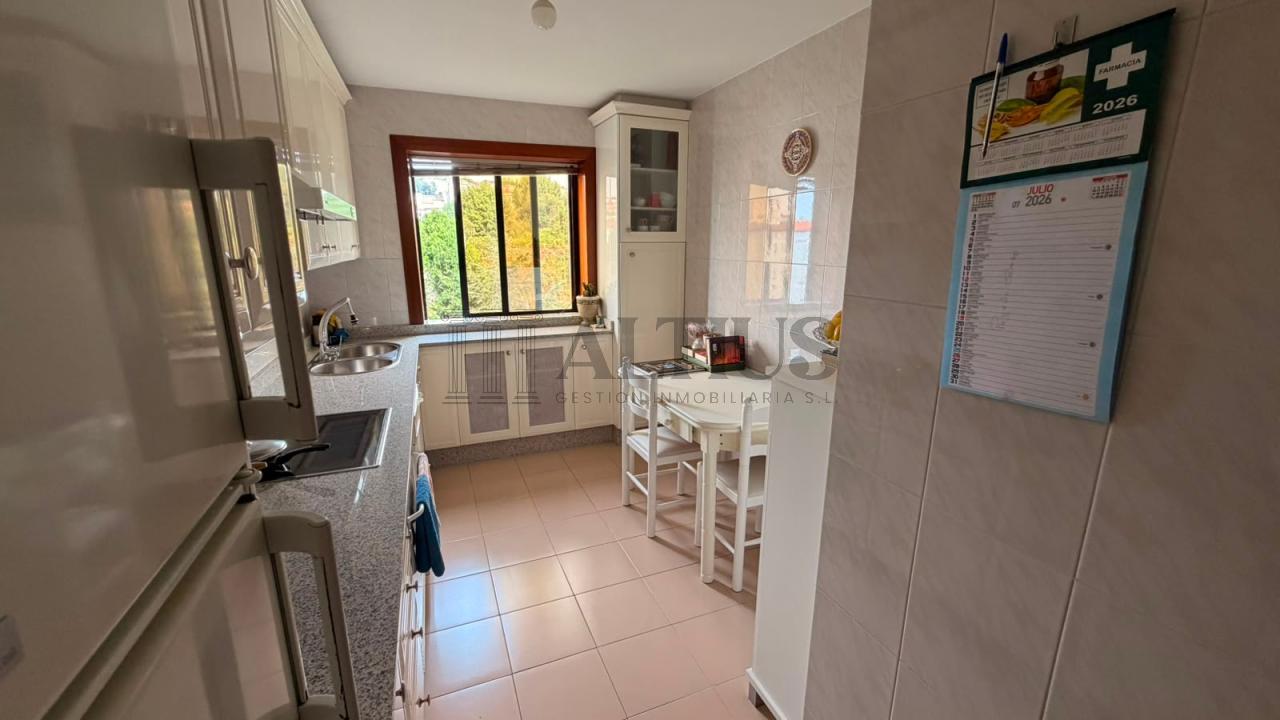 Habitación en Alquiler, Área Central. Solo chica estudiante