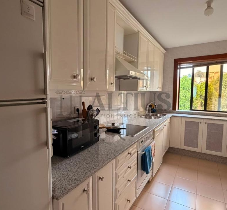 Habitación en Alquiler, Área Central. Solo chica estudiante