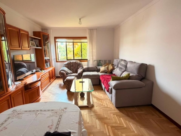 Habitación en Alquiler, Área Central. Solo chica estudiante