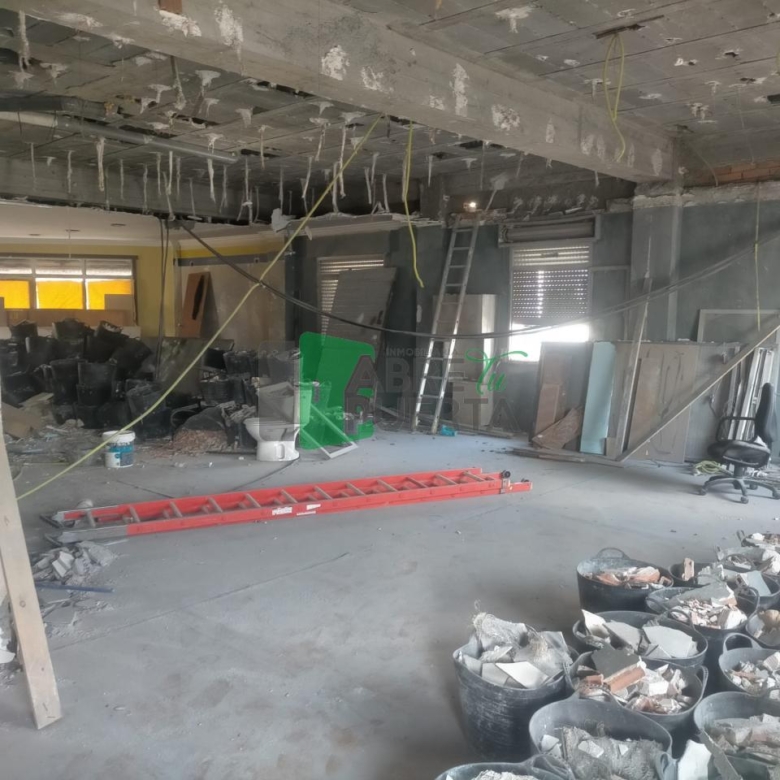 LOCAL PARA HACER VIVIENDA