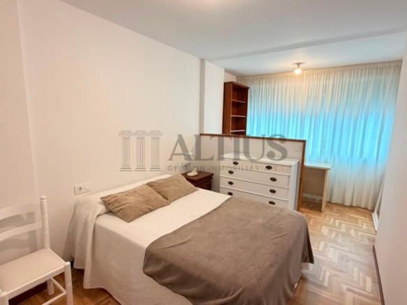 Habitación en Alquiler, Área Central. Solo chica estudiante