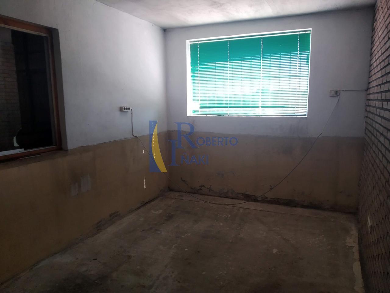 AMPLIA NAVE ACONDICIONADA COMO TALLER, NO DEJE PASAR ESTA OPORTUNIDAD PARA INSTALAR SU NEGOCIO