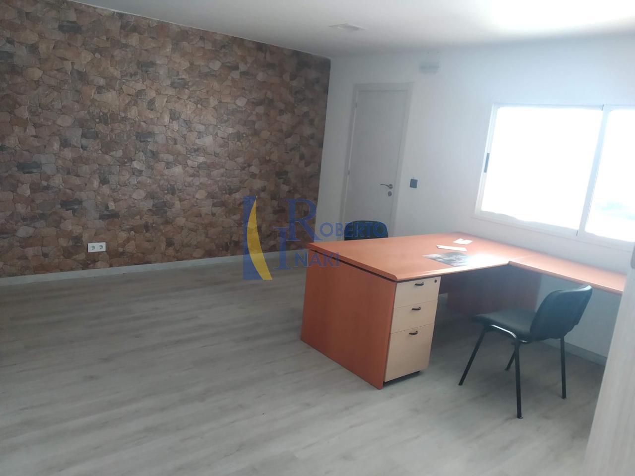 AMPLIA NAVE ACONDICIONADA COMO TALLER, NO DEJE PASAR ESTA OPORTUNIDAD PARA INSTALAR SU NEGOCIO
