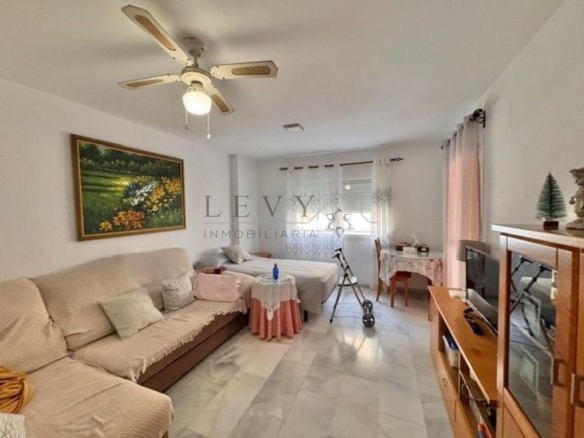 Piso en venta en Huelin con garaje y terraza