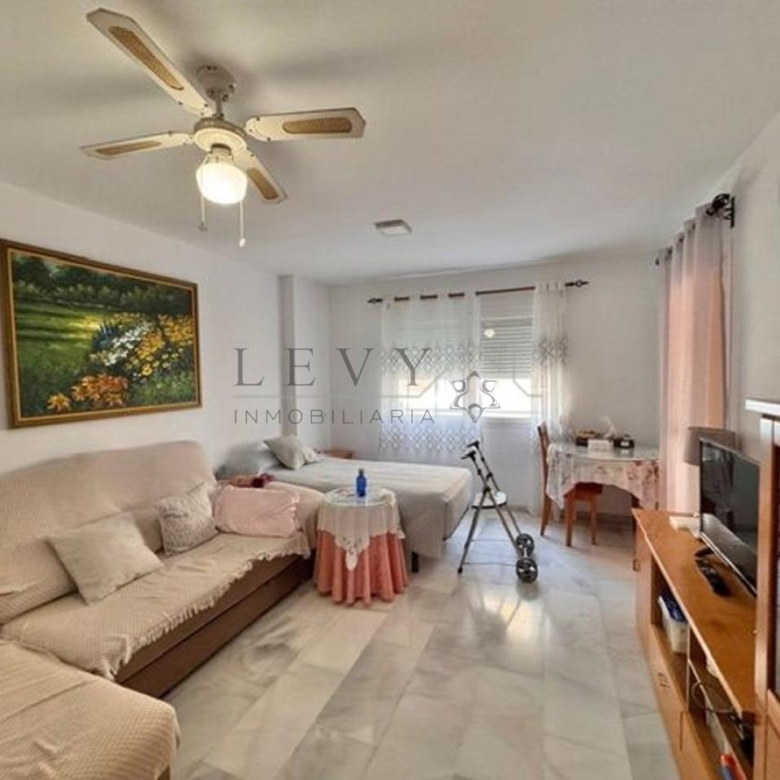 Piso en venta en Huelin con garaje y terraza