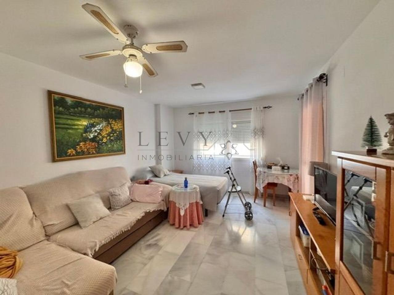 178483051923200172473_178483027002 Piso en venta en Huelin con garaje y terraza