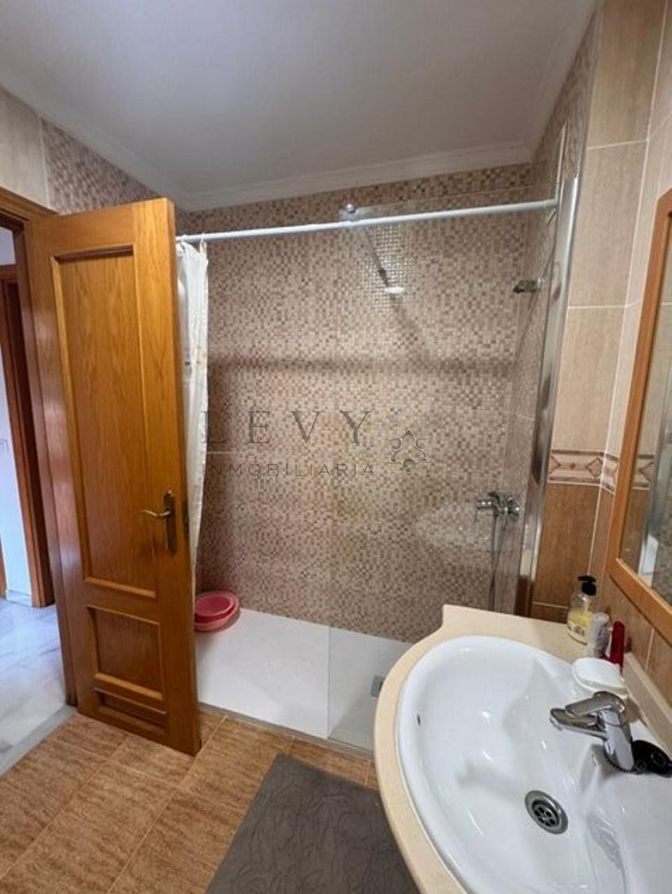 178483051970200172473_178483026930 Piso en venta en Huelin con garaje y terraza