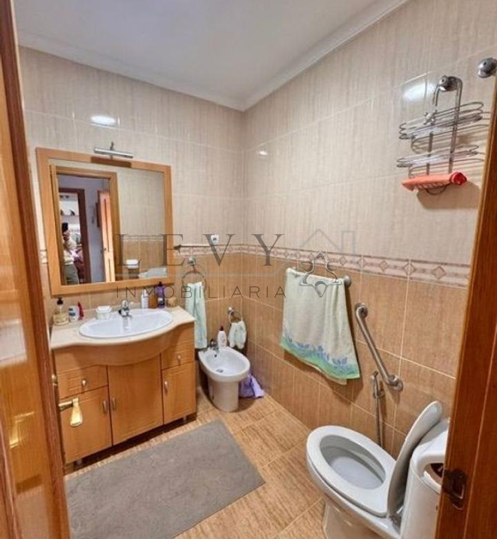 Piso en venta en Huelin con garaje y terraza