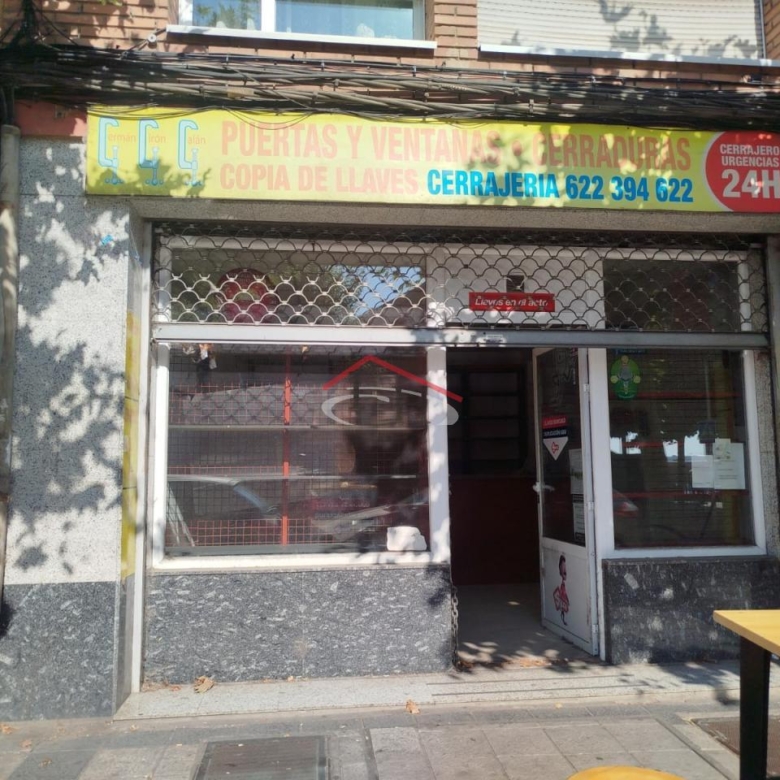 LOCAL EN AVENIDA MARIANO ANDRÉS