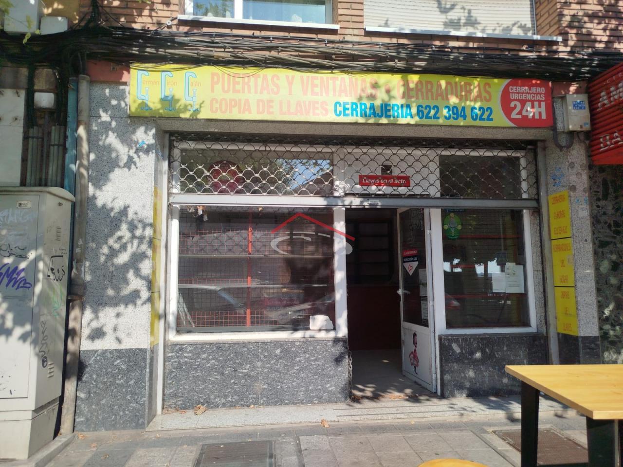 178488226902400029554_178471870712 LOCAL EN AVENIDA MARIANO ANDRÉS