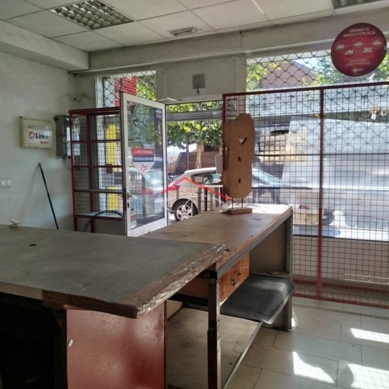 LOCAL EN AVENIDA MARIANO ANDRÉS