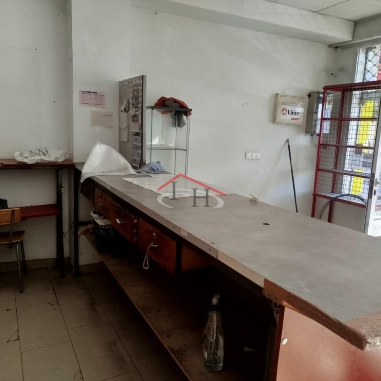 LOCAL EN AVENIDA MARIANO ANDRÉS