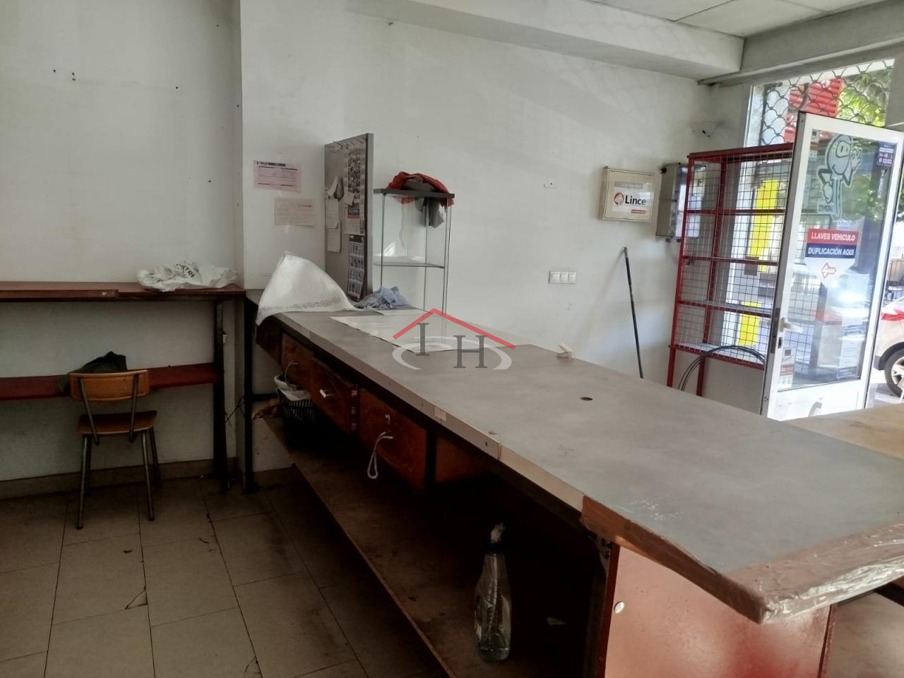 178488227099800029554_178471870765 LOCAL EN AVENIDA MARIANO ANDRÉS
