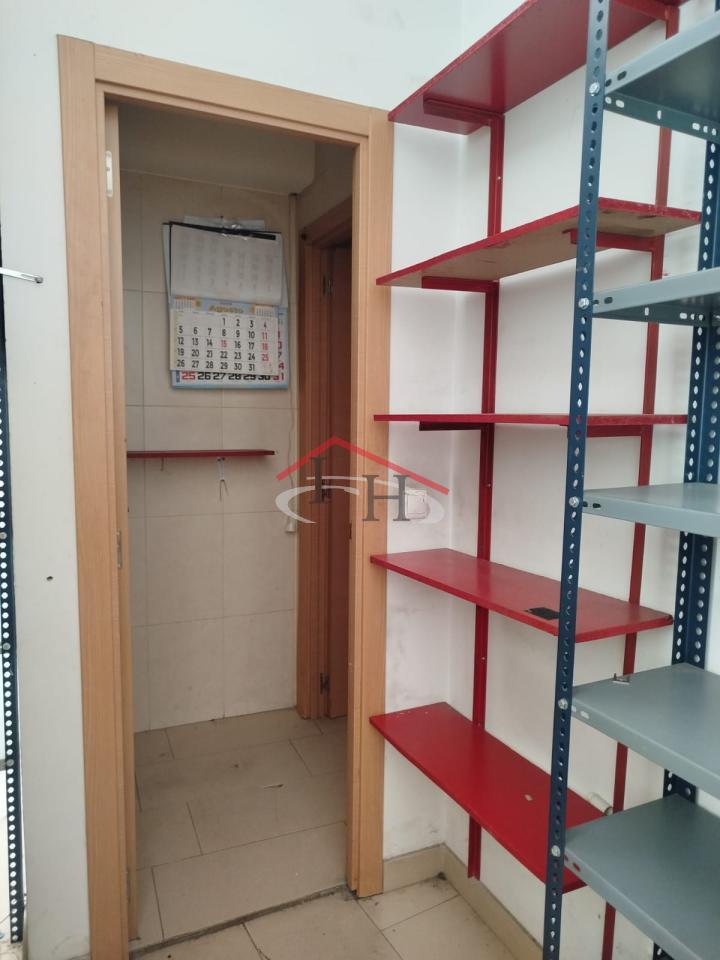 178488227178300029554_178471870905 LOCAL EN AVENIDA MARIANO ANDRÉS