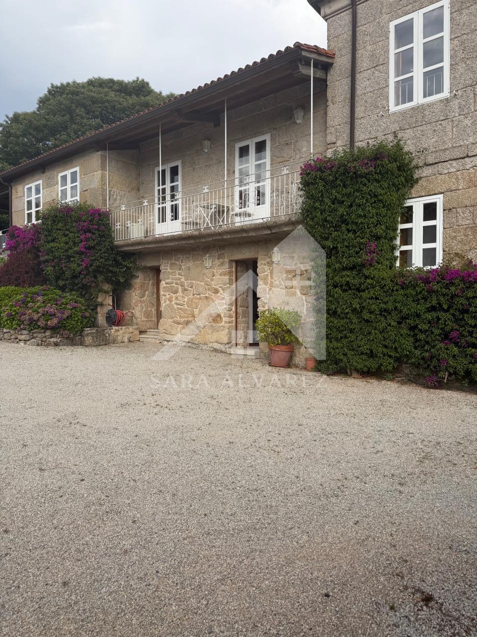 178523029711300045497_178508527912 SE VENDE ESPECTACULAR CASA DE PIEDRA RESTAURADA PRÓXIMA A LA CIUDAD DE PONTEVEDRA EN VIASCÓN- COTOBADE