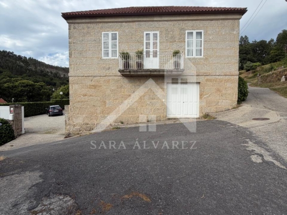 SE VENDE ESPECTACULAR CASA  DE PIEDRA RESTAURADA PRÓXIMA A LA CIUDAD DE PONTEVEDRA EN VIASCÓN- COTOBADE