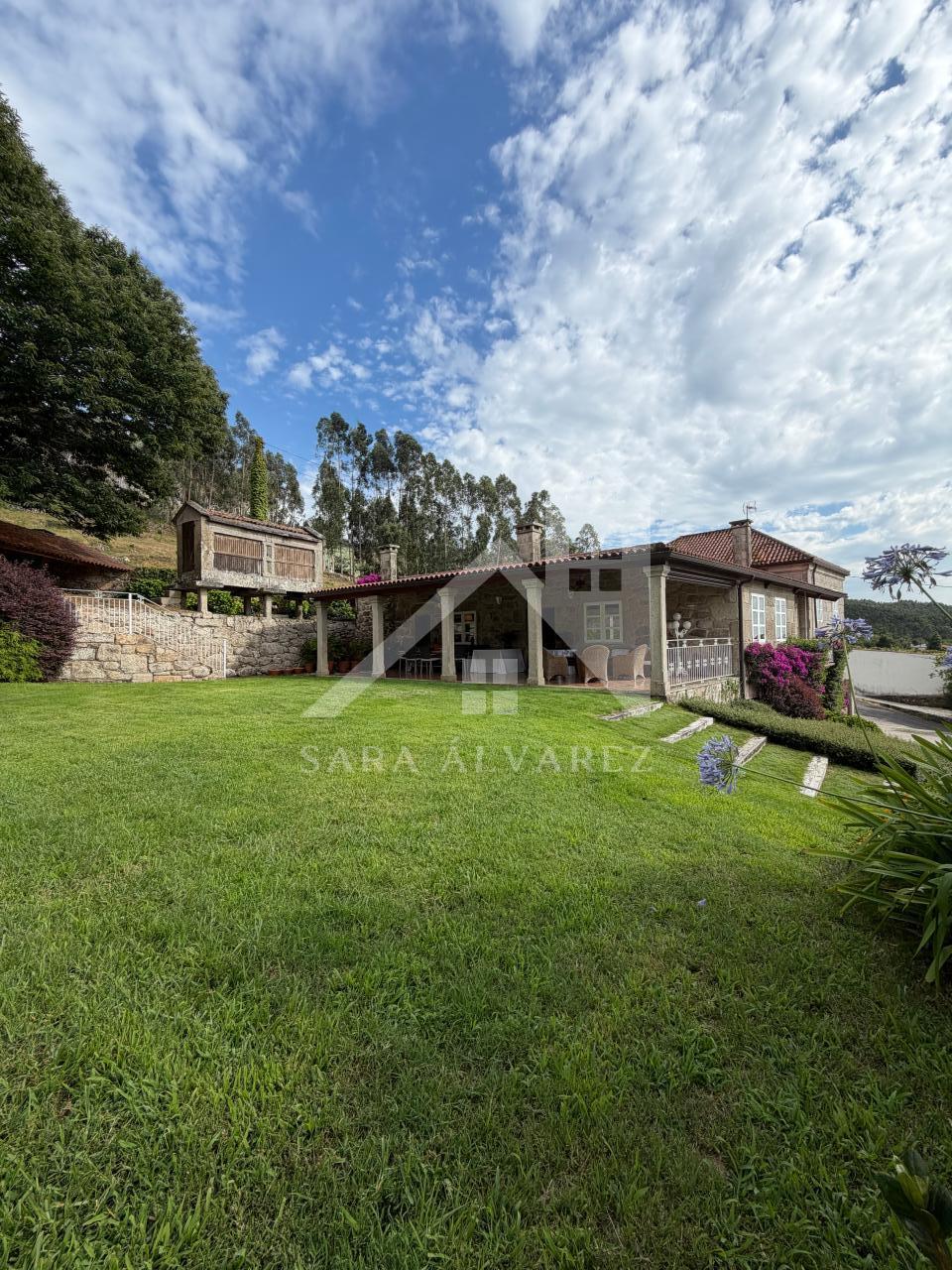 178523030233200045497_178508521611 SE VENDE ESPECTACULAR CASA DE PIEDRA RESTAURADA PRÓXIMA A LA CIUDAD DE PONTEVEDRA EN VIASCÓN- COTOBADE