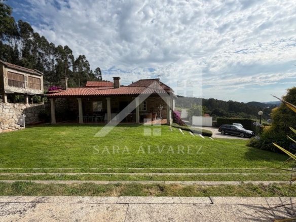 SE VENDE ESPECTACULAR CASA  DE PIEDRA RESTAURADA PRÓXIMA A LA CIUDAD DE PONTEVEDRA EN VIASCÓN- COTOBADE