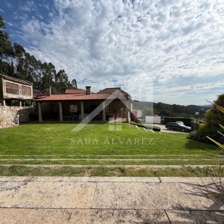 SE VENDE ESPECTACULAR CASA  DE PIEDRA RESTAURADA PRÓXIMA A LA CIUDAD DE PONTEVEDRA EN VIASCÓN- COTOBADE