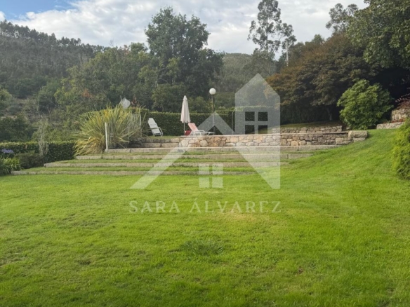 SE VENDE ESPECTACULAR CASA  DE PIEDRA RESTAURADA PRÓXIMA A LA CIUDAD DE PONTEVEDRA EN VIASCÓN- COTOBADE