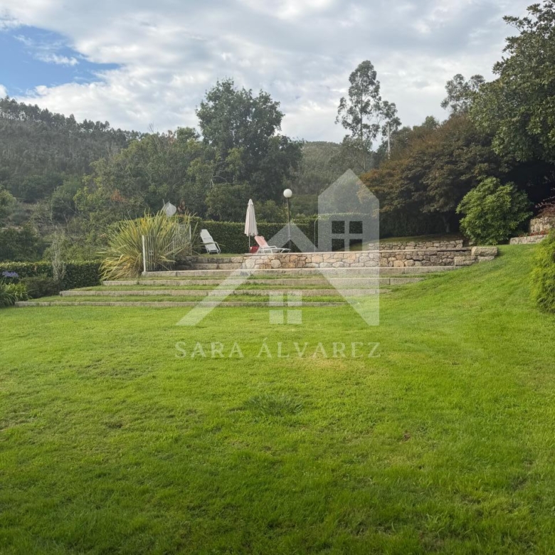 SE VENDE ESPECTACULAR CASA  DE PIEDRA RESTAURADA PRÓXIMA A LA CIUDAD DE PONTEVEDRA EN VIASCÓN- COTOBADE