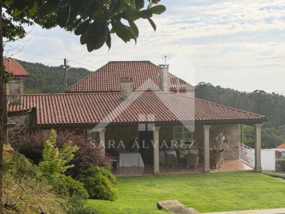 SE VENDE ESPECTACULAR CASA  DE PIEDRA RESTAURADA PRÓXIMA A LA CIUDAD DE PONTEVEDRA EN VIASCÓN- COTOBADE