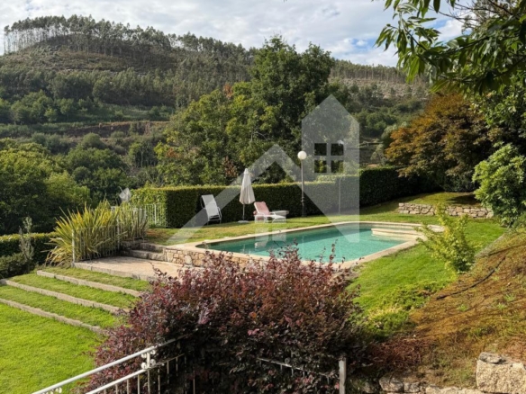 SE VENDE ESPECTACULAR CASA  DE PIEDRA RESTAURADA PRÓXIMA A LA CIUDAD DE PONTEVEDRA EN VIASCÓN- COTOBADE