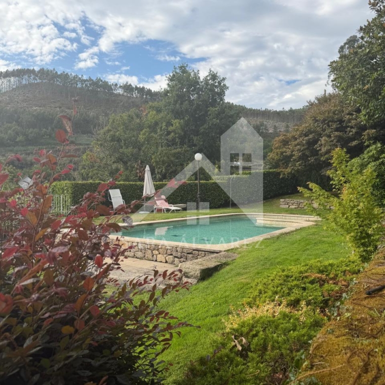 SE VENDE ESPECTACULAR CASA  DE PIEDRA RESTAURADA PRÓXIMA A LA CIUDAD DE PONTEVEDRA EN VIASCÓN- COTOBADE