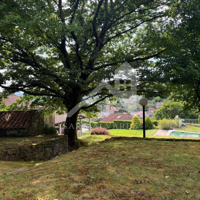 SE VENDE ESPECTACULAR CASA  DE PIEDRA RESTAURADA PRÓXIMA A LA CIUDAD DE PONTEVEDRA EN VIASCÓN- COTOBADE