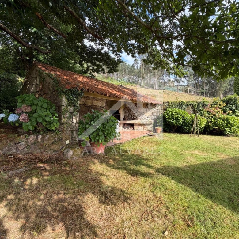 SE VENDE ESPECTACULAR CASA  DE PIEDRA RESTAURADA PRÓXIMA A LA CIUDAD DE PONTEVEDRA EN VIASCÓN- COTOBADE