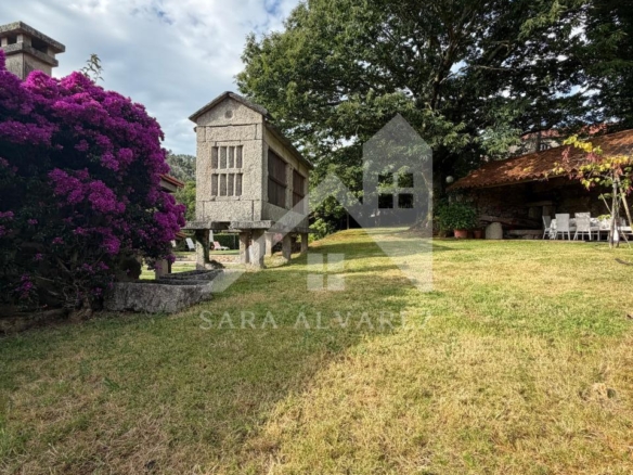 SE VENDE ESPECTACULAR CASA  DE PIEDRA RESTAURADA PRÓXIMA A LA CIUDAD DE PONTEVEDRA EN VIASCÓN- COTOBADE