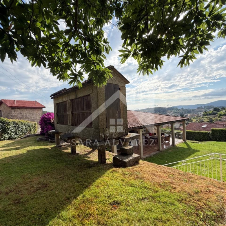 SE VENDE ESPECTACULAR CASA  DE PIEDRA RESTAURADA PRÓXIMA A LA CIUDAD DE PONTEVEDRA EN VIASCÓN- COTOBADE