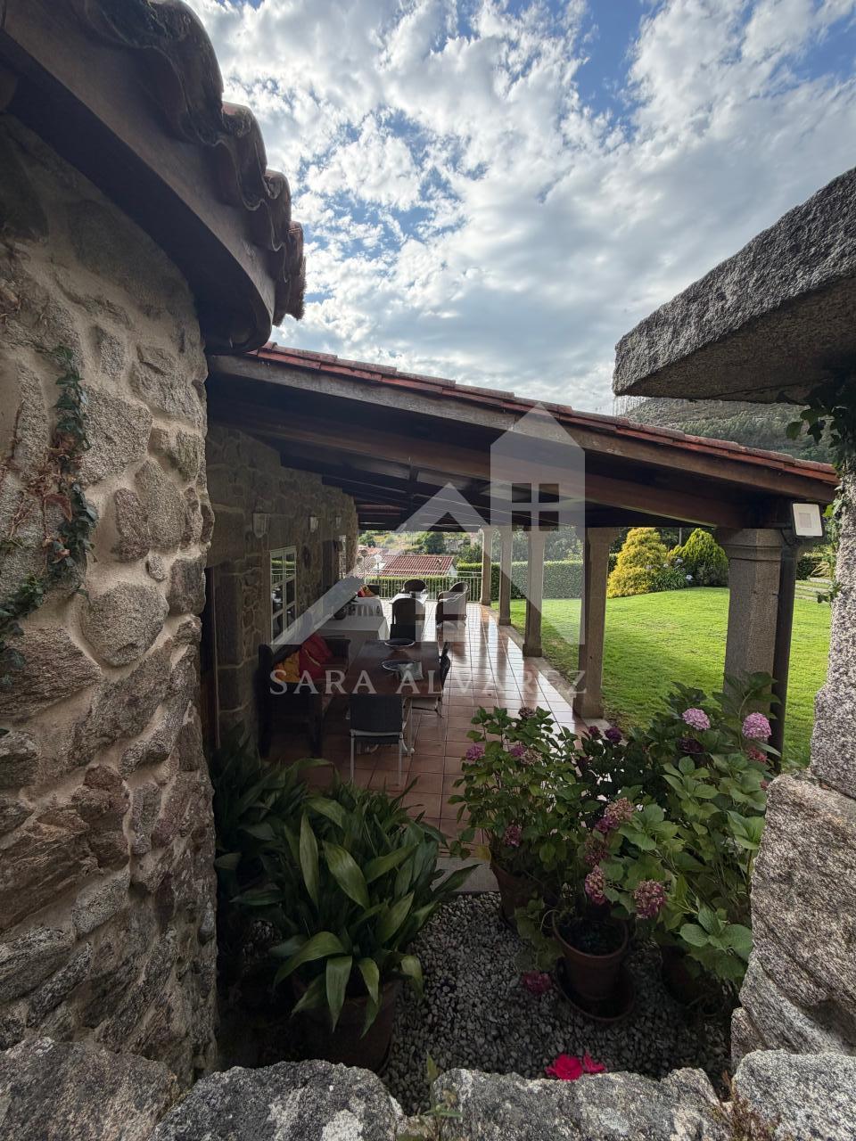 178523032300100045497_178510052107 SE VENDE ESPECTACULAR CASA DE PIEDRA RESTAURADA PRÓXIMA A LA CIUDAD DE PONTEVEDRA EN VIASCÓN- COTOBADE