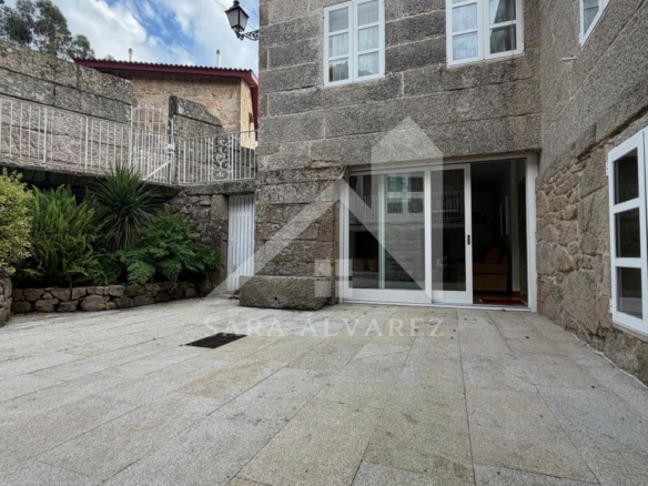 SE VENDE ESPECTACULAR CASA  DE PIEDRA RESTAURADA PRÓXIMA A LA CIUDAD DE PONTEVEDRA EN VIASCÓN- COTOBADE