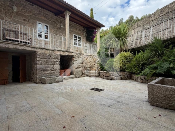 SE VENDE ESPECTACULAR CASA  DE PIEDRA RESTAURADA PRÓXIMA A LA CIUDAD DE PONTEVEDRA EN VIASCÓN- COTOBADE