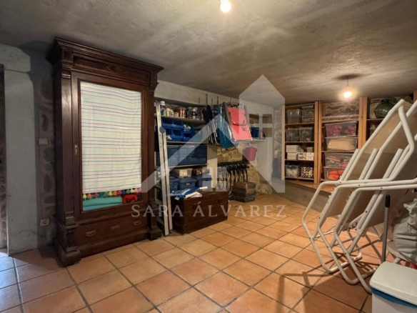 SE VENDE ESPECTACULAR CASA  DE PIEDRA RESTAURADA PRÓXIMA A LA CIUDAD DE PONTEVEDRA EN VIASCÓN- COTOBADE