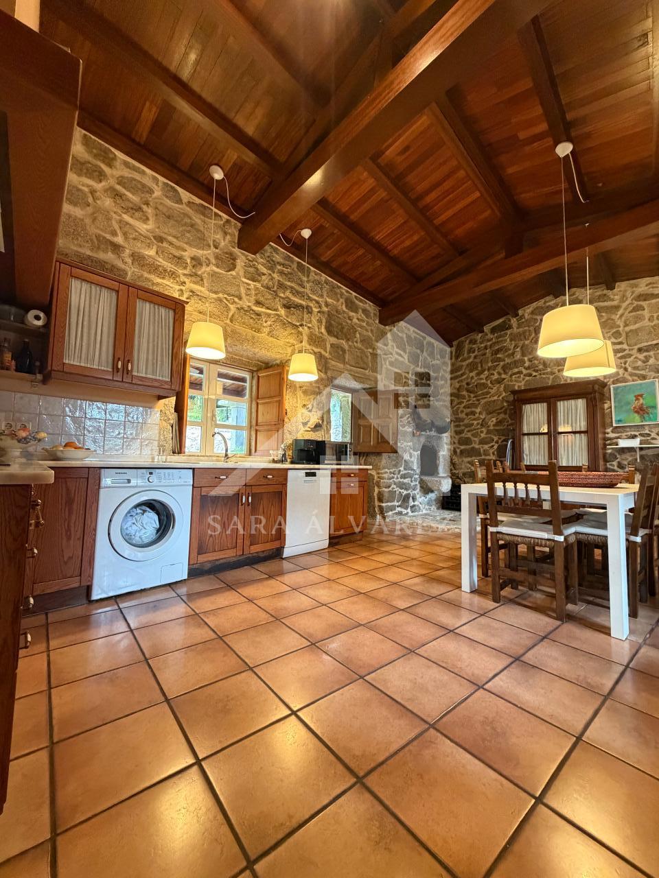 178523033914000045497_178510216466 SE VENDE ESPECTACULAR CASA DE PIEDRA RESTAURADA PRÓXIMA A LA CIUDAD DE PONTEVEDRA EN VIASCÓN- COTOBADE