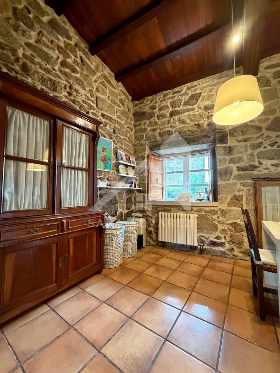 178523034104000045497_178510211519 SE VENDE ESPECTACULAR CASA DE PIEDRA RESTAURADA PRÓXIMA A LA CIUDAD DE PONTEVEDRA EN VIASCÓN- COTOBADE